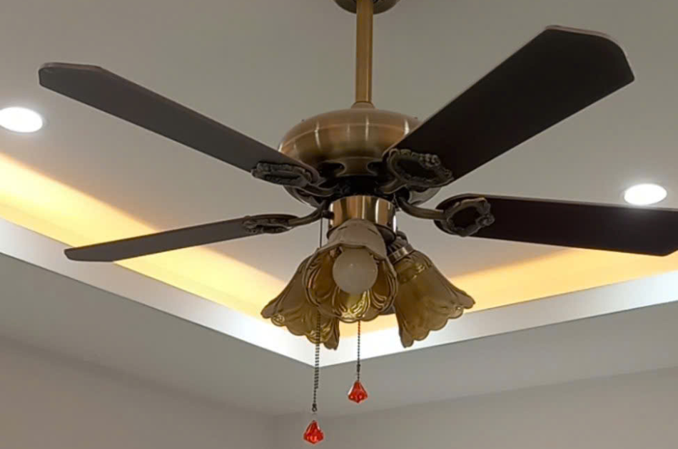 Quạt đèn trần cánh gỗ QT42001