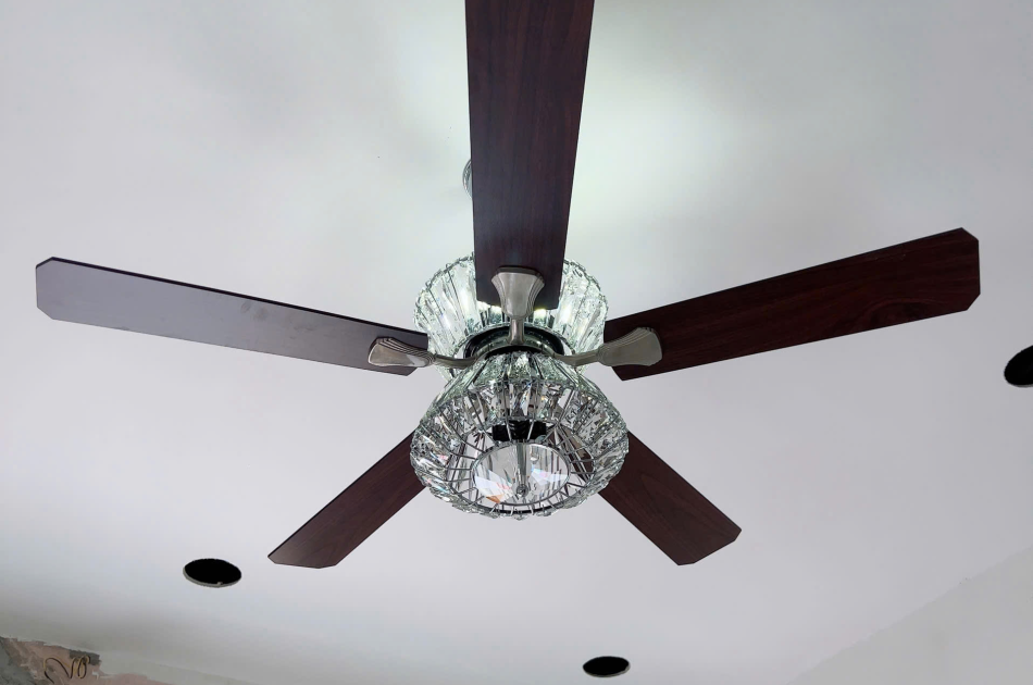 Quạt trần đèn cánh nhựa QT45